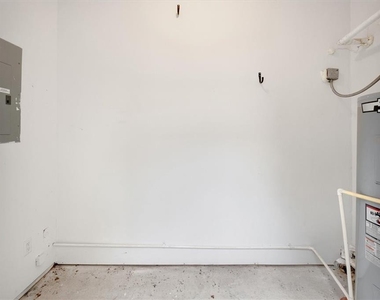 940 Tree Creek Boulevard - Photo Thumbnail 31