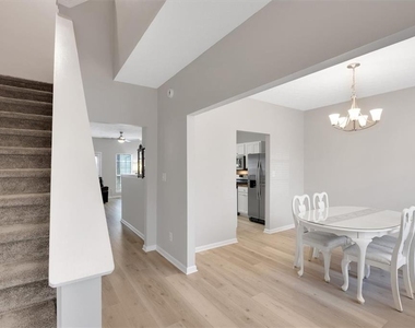 940 Tree Creek Boulevard - Photo Thumbnail 4