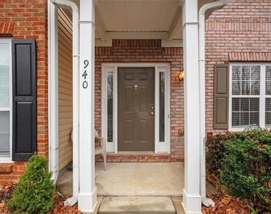 940 Tree Creek Boulevard - Photo Thumbnail 3