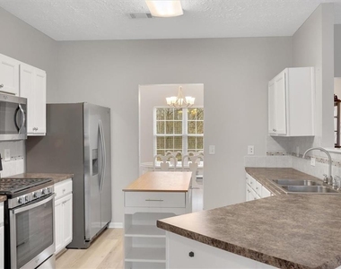 940 Tree Creek Boulevard - Photo Thumbnail 14
