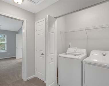 940 Tree Creek Boulevard - Photo Thumbnail 20
