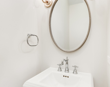 118 W Chestnut Street - Photo Thumbnail 8