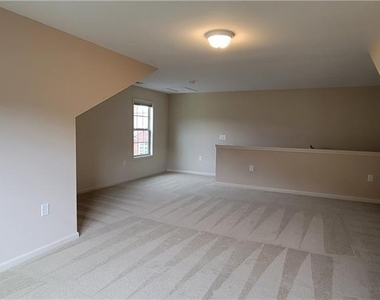 4565 Flycatcher Drive - Photo Thumbnail 33