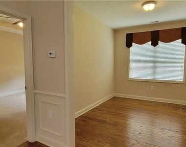 4565 Flycatcher Drive - Photo Thumbnail 7