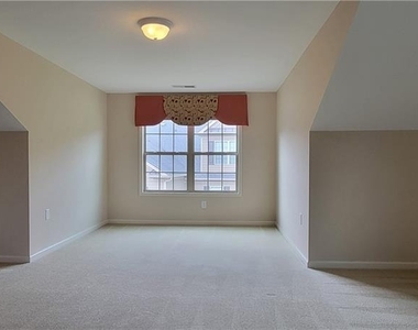 4565 Flycatcher Drive - Photo Thumbnail 29
