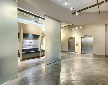 811 W 15th Place - Photo Thumbnail 13