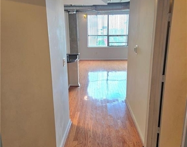 115 W Peachtree Place Nw - Photo Thumbnail 5