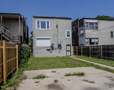 1523 E 74th Place - Photo Thumbnail 7