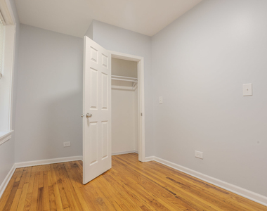 1523 E 74th Place - Photo Thumbnail 4