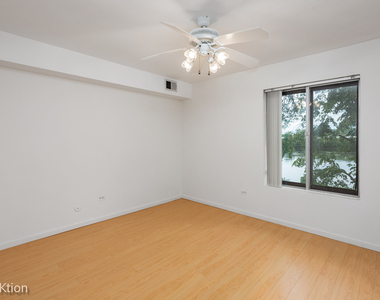 6147 Knoll Wood Court - Photo Thumbnail 6