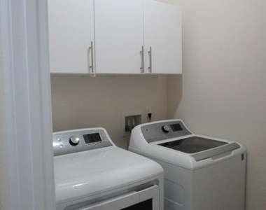 742 Northside Drive S - Photo Thumbnail 15