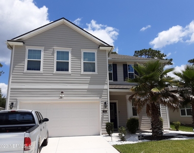 742 Northside Drive S - Photo Thumbnail 2