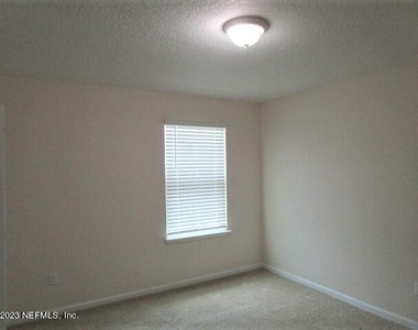 742 Northside Drive S - Photo Thumbnail 26