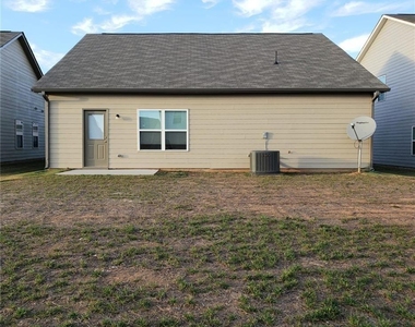 939 Independence Avenue - Photo Thumbnail 13
