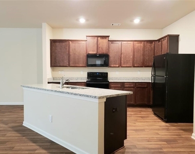 939 Independence Avenue - Photo Thumbnail 1