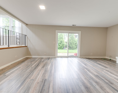5s735 Park Meadow Drive - Photo Thumbnail 7