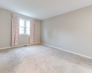 5s735 Park Meadow Drive - Photo Thumbnail 11