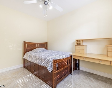 3735 Fieldstone Boulevard - Photo Thumbnail 20