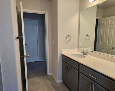 128 Munk Ln - Photo Thumbnail 10