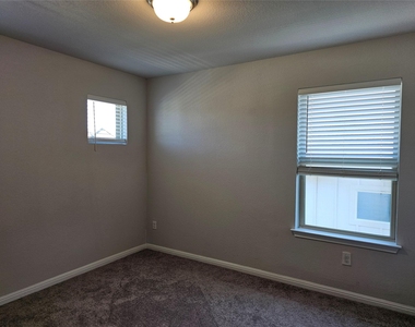 128 Munk Ln - Photo Thumbnail 8