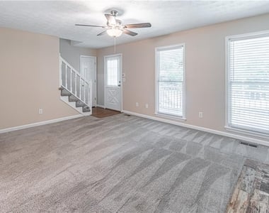 5747 Starboard Court - Photo Thumbnail 12