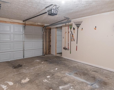 5747 Starboard Court - Photo Thumbnail 36