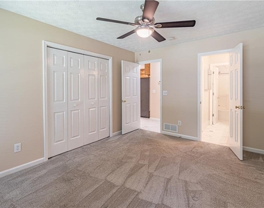 5747 Starboard Court - Photo Thumbnail 25