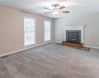 5747 Starboard Court - Photo Thumbnail 8