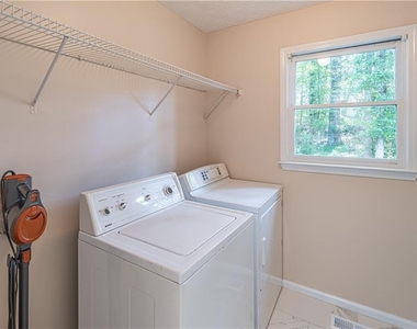 5747 Starboard Court - Photo Thumbnail 37