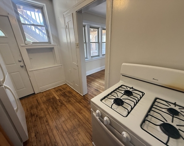 154 Des Plaines Avenue - Photo Thumbnail 9