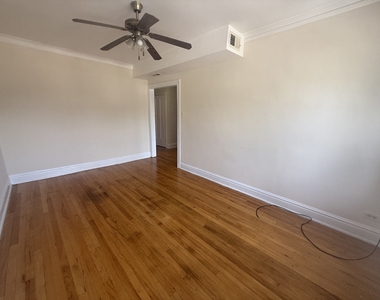 154 Des Plaines Avenue - Photo Thumbnail 2