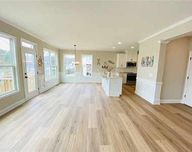 6960 Diana Circle - Photo Thumbnail 12