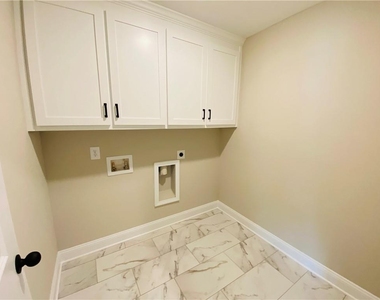 6960 Diana Circle - Photo Thumbnail 37