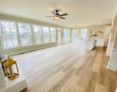 6960 Diana Circle - Photo Thumbnail 13