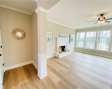 6960 Diana Circle - Photo Thumbnail 6
