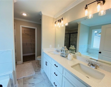 6960 Diana Circle - Photo Thumbnail 30