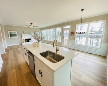 6960 Diana Circle - Photo Thumbnail 17