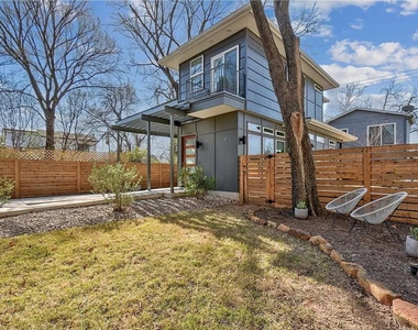 2709 E 3rd St - Photo Thumbnail 22