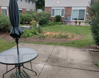 1538 Coloma Court - Photo Thumbnail 5