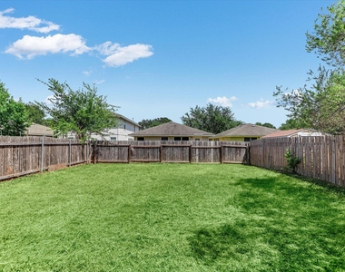 3303 Barksdale Dr - Photo Thumbnail 17
