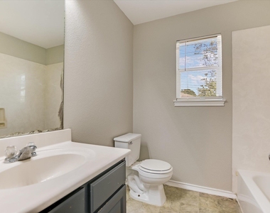 3303 Barksdale Dr - Photo Thumbnail 9