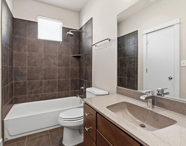 2911 Corbin Ln - Photo Thumbnail 23
