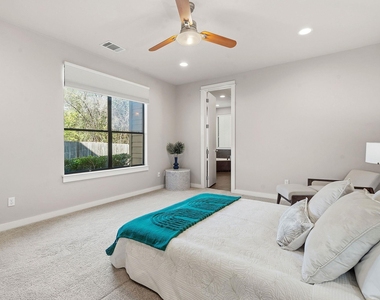 2911 Corbin Ln - Photo Thumbnail 15