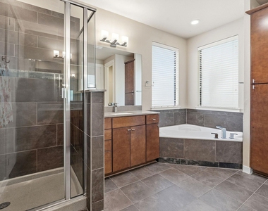 2911 Corbin Ln - Photo Thumbnail 17