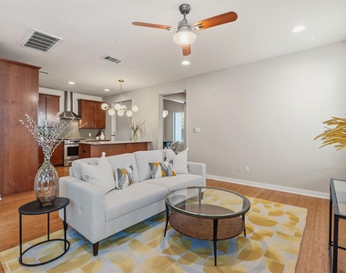 2911 Corbin Ln - Photo Thumbnail 3