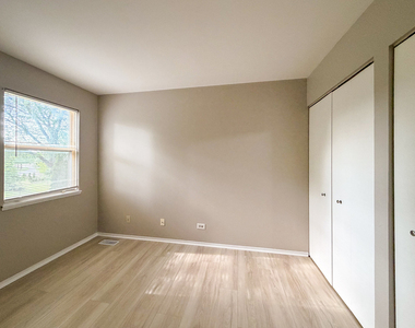 2615 Oakshire Court - Photo Thumbnail 11
