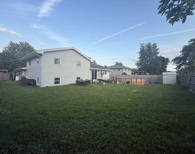 1021 Stonegate Road - Photo Thumbnail 16