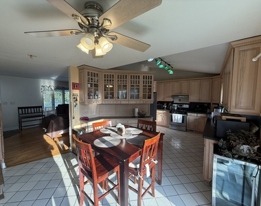 1021 Stonegate Road - Photo Thumbnail 4