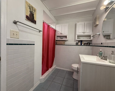 1021 Stonegate Road - Photo Thumbnail 14