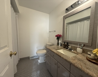 1021 Stonegate Road - Photo Thumbnail 6